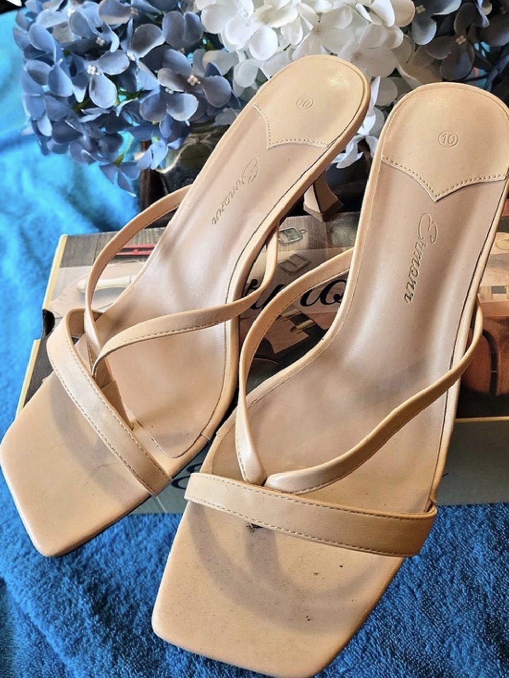 Ermonn Criss Cross Strappy Heels in Tan